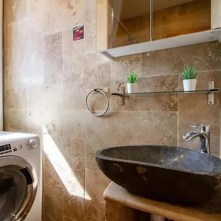 Le Martre - 4 Personnes, 2 Ch, Avec Balcon *