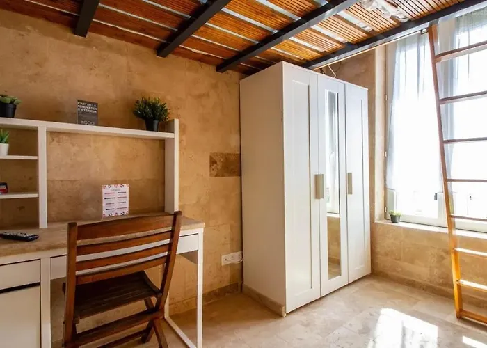 Le Martre - 4 Personnes, 2 Ch, Avec Balcon ディジョン