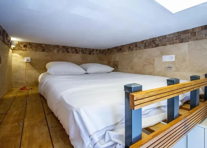 Le Martre - 4 Personnes, 2 Ch, Avec Balcon * ディジョン